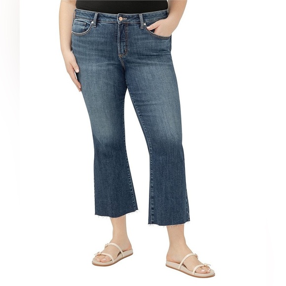 NEW Silver Jeans Co. Plus Size Suki Mid Rise Curvy Fit Kick Flare Jeans Size 24 - Picture 1 of 7